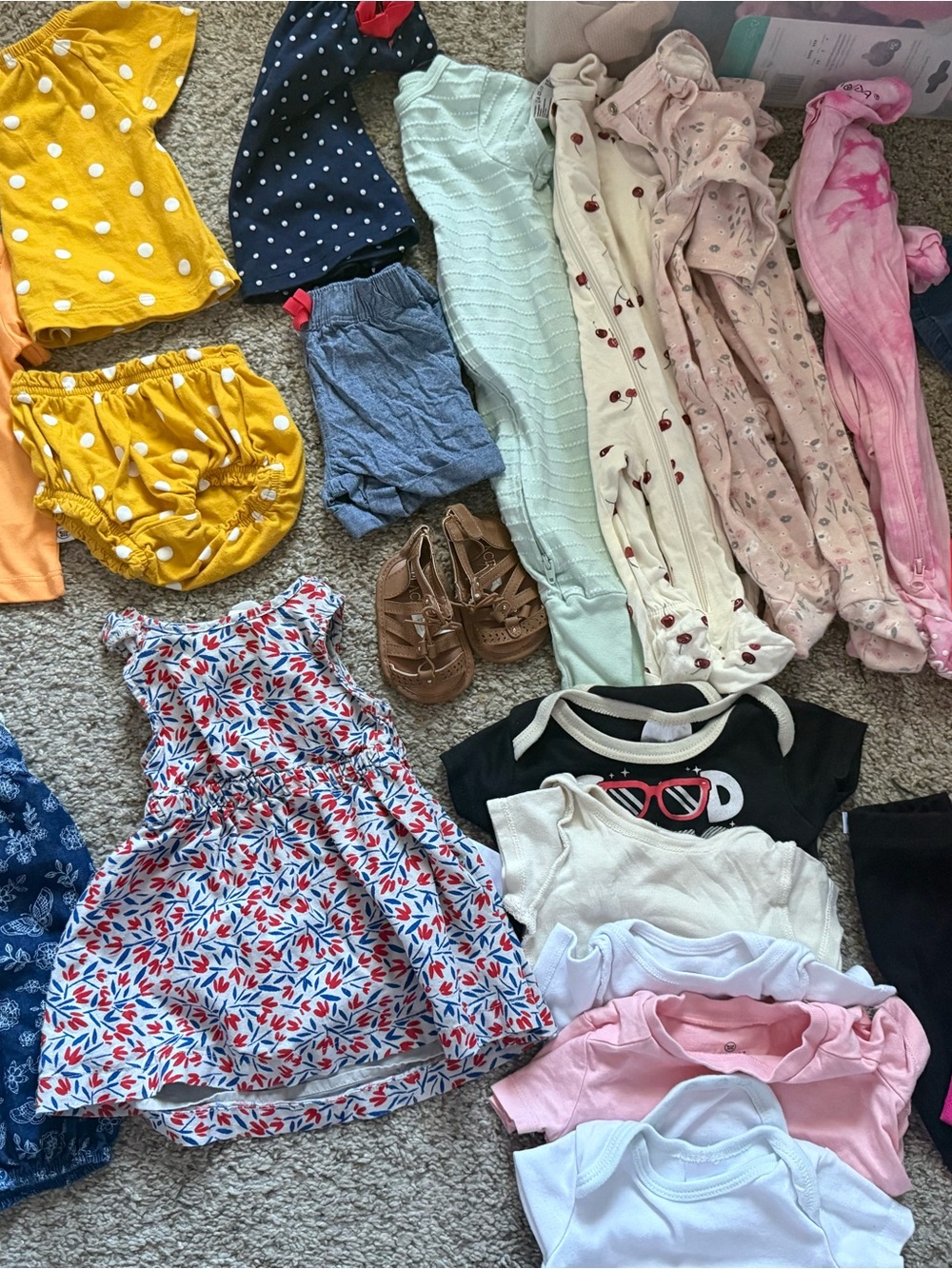 Girls Mixed Outfit Bundle - Floral Dress & Solids